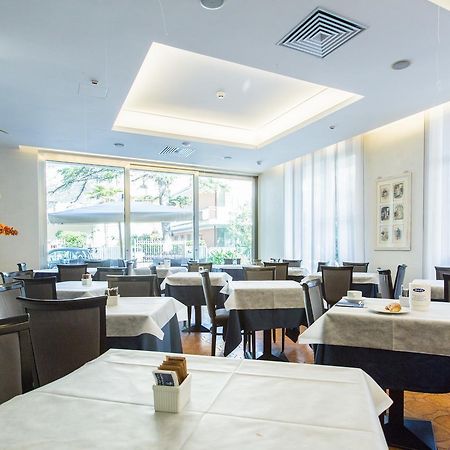 Nautilus Hotel Riccione Kültér fotó