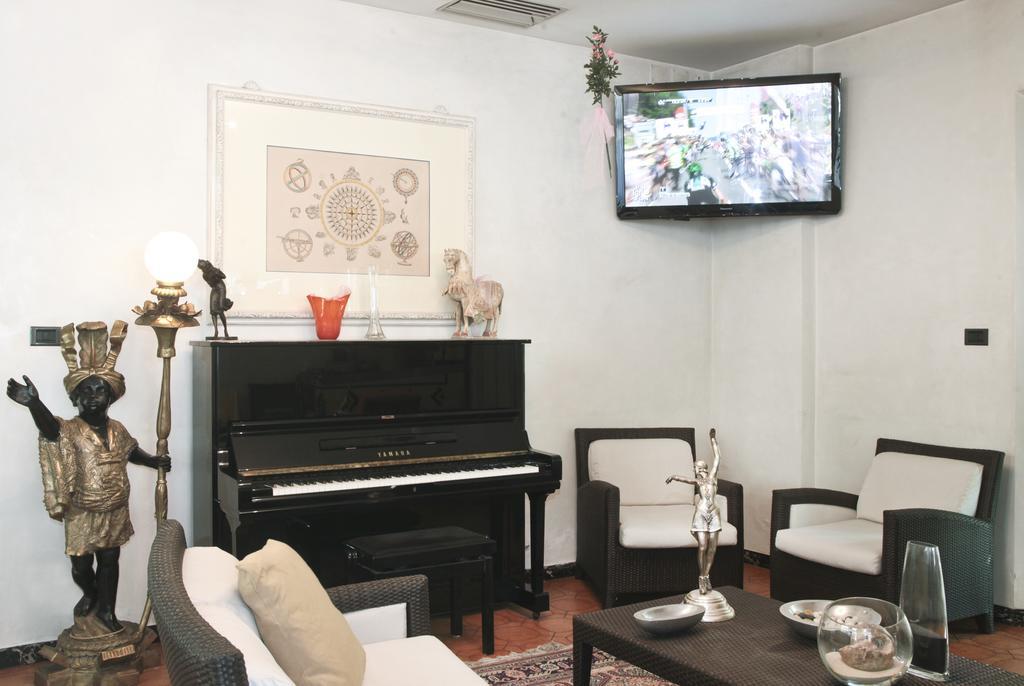 Nautilus Hotel Riccione Kültér fotó
