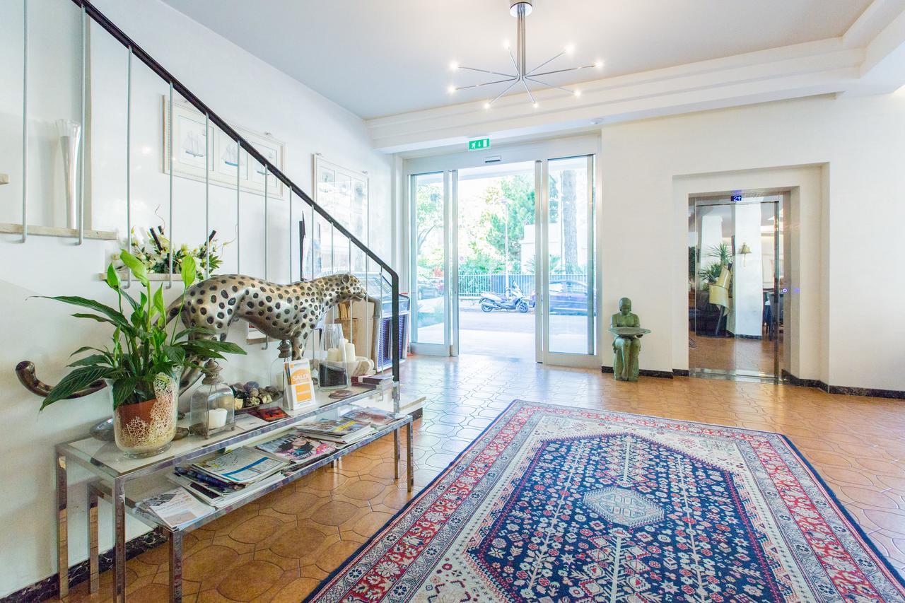Nautilus Hotel Riccione Kültér fotó